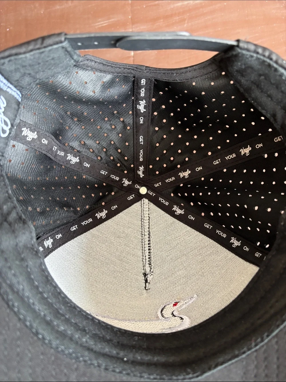 Black Men's Loon Lake Hat Waggle NWOT